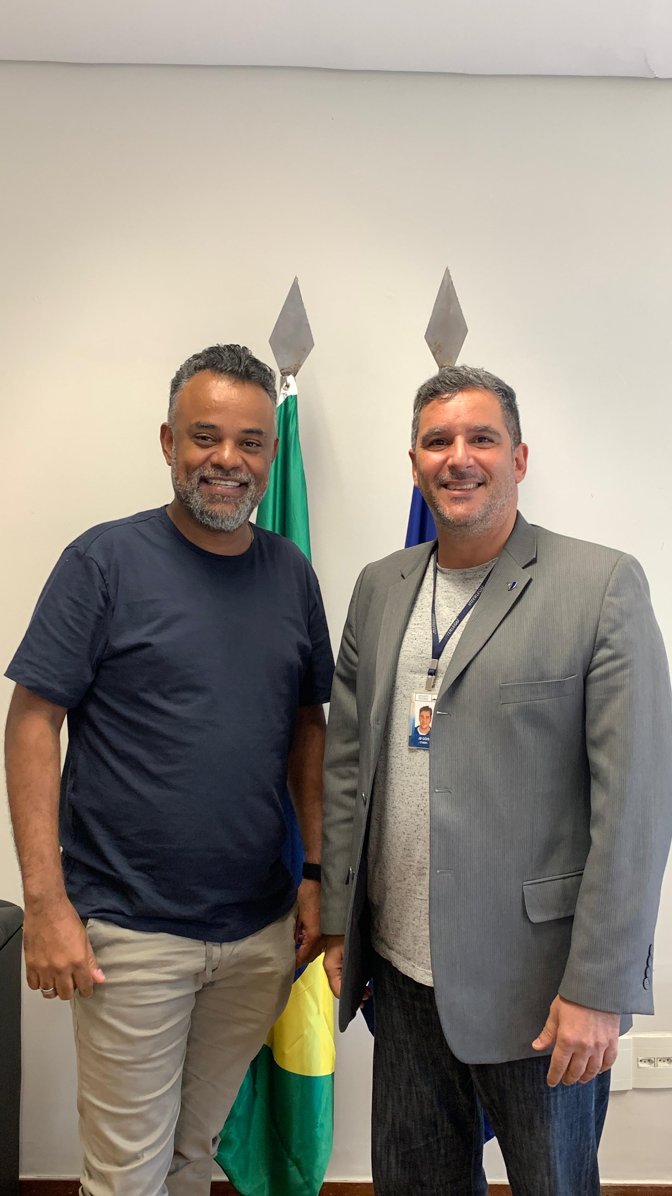 Presidente da Câmara, vereador Pastor Anderson do Sou Notícia, e o Auxiliar Parlamentar do Senado Federal, José Bonifácio Góis Júnior. Foto - Divulgação.