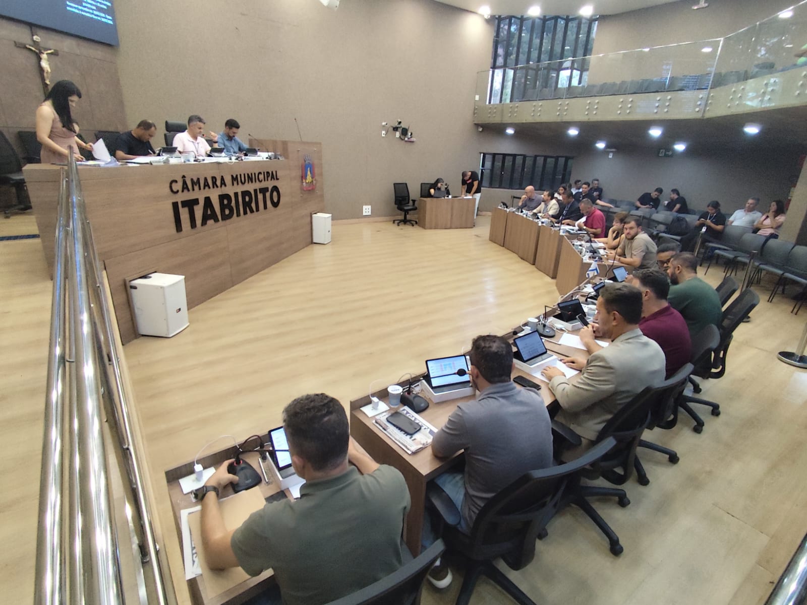 Câmara de Itabirito analisa projetos em reunião ordinária com pauta extensa