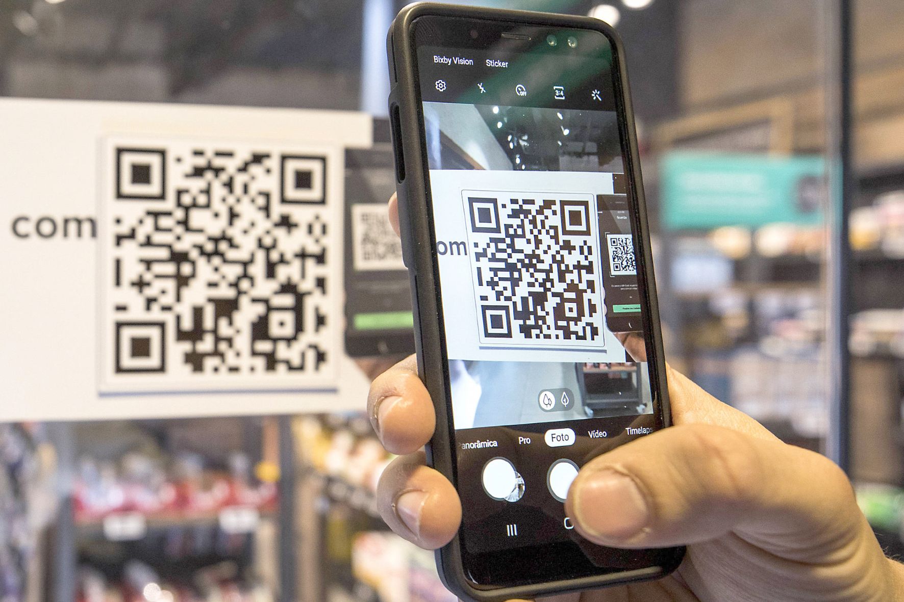 Câmara de Itabirito aprova instalação de QR Codes em placas de logradouros e prédios públicos