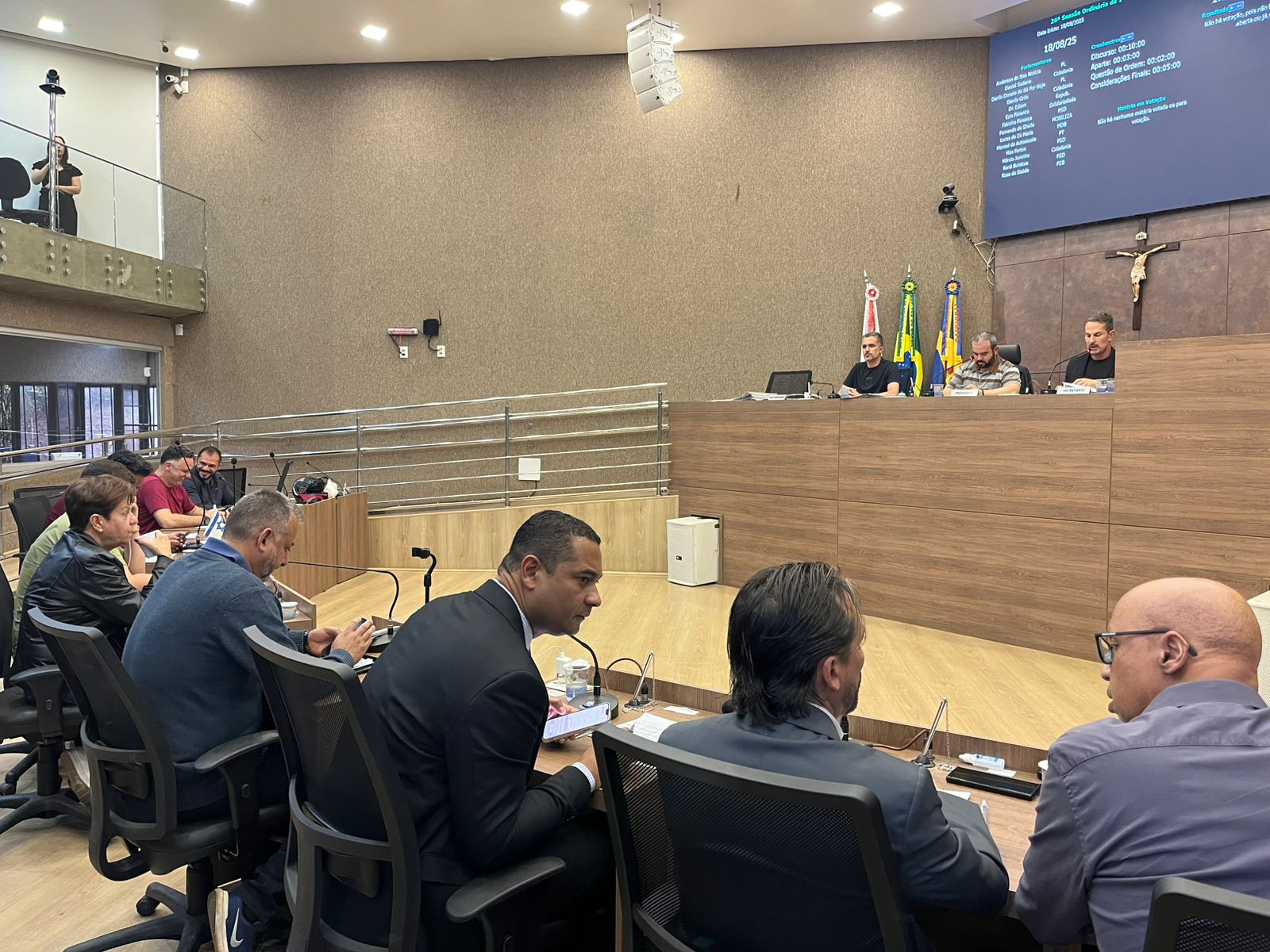 Câmara de Itabirito realiza reunião ordinária com deliberação de diversos Projetos de Lei