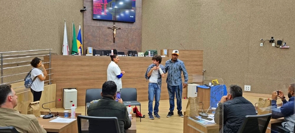 Câmara: Apae apresenta alunos do Atelier em teatro contra o trabalho infantil