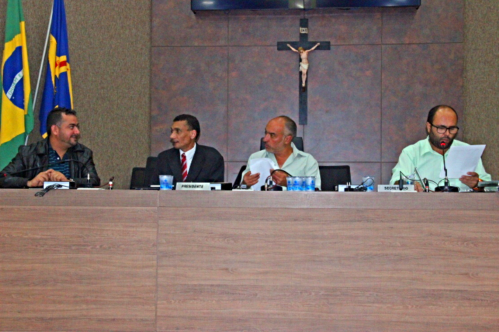 Contra a violência: Juiz de Itabirito pede empenho de vereadores na implantação do Conselho da Mulher   