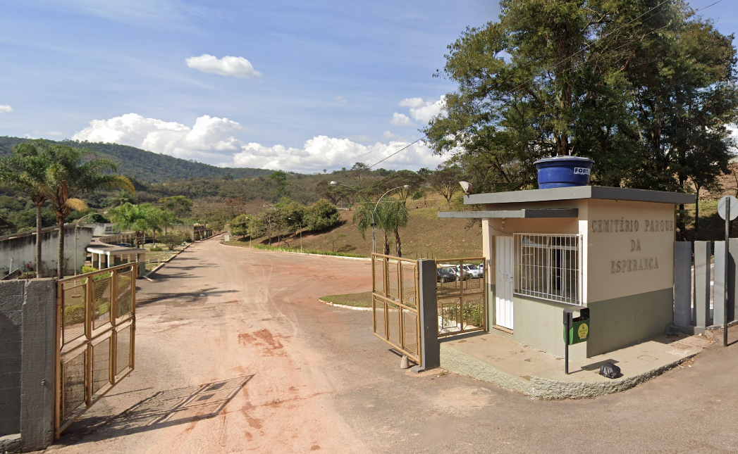 Itabirito sanciona lei que garante vagas de estacionamento para sacerdotes e pastores em cemitérios e hospitais 