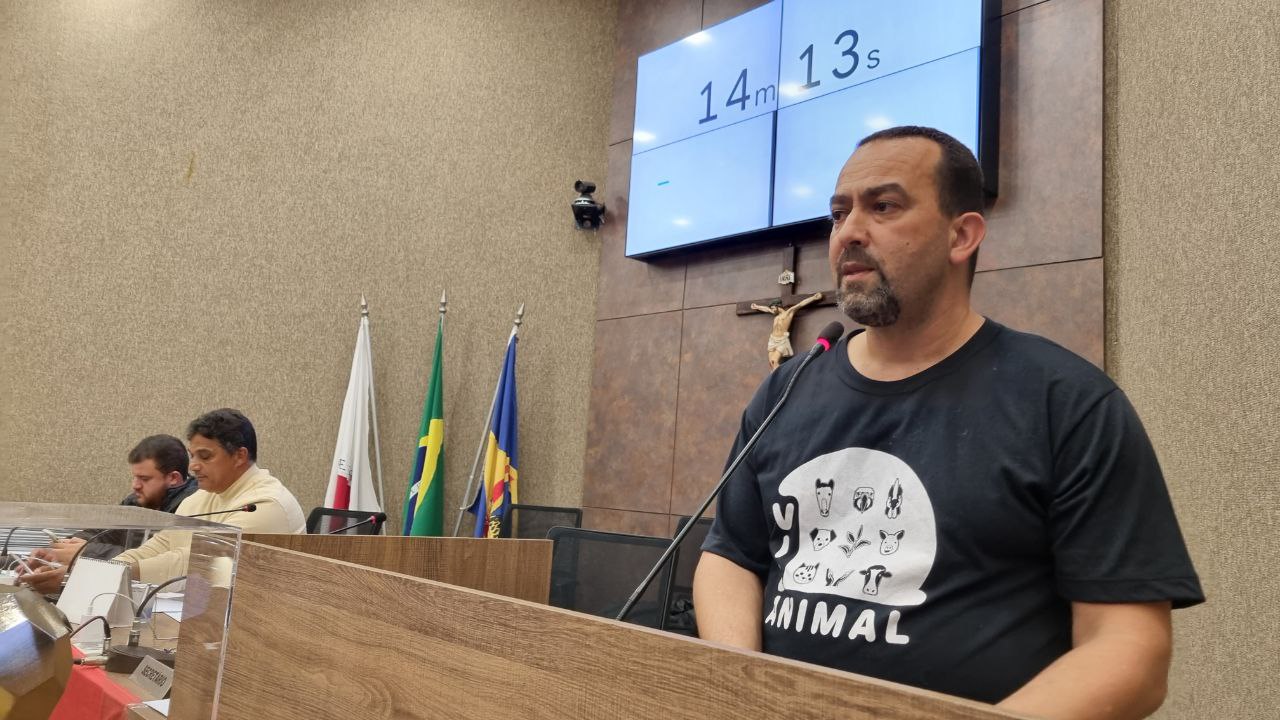 ONG Vidanimal ocupa a Tribuna da Câmara